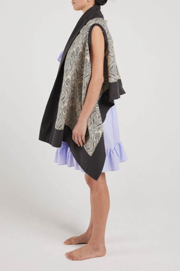 Status Quan Lost in Love reversible wrap in metallic gold and grey. Side.